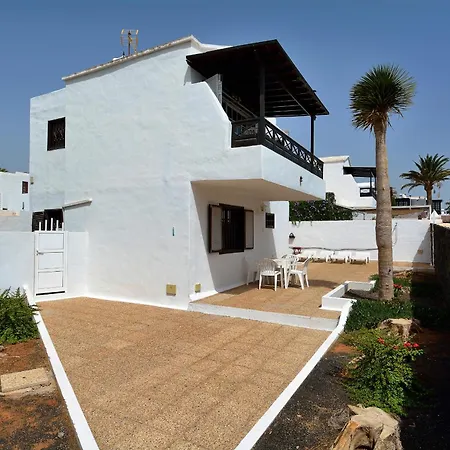 3br Beach House - Solarium Terrace Shower Вилла